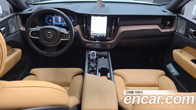 Volvo XC60 (II) T8 Ultra Bright 2025 — фото 7