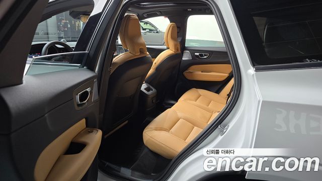 Volvo XC60 (II) T8 Ultra Bright 2025 — фото 11