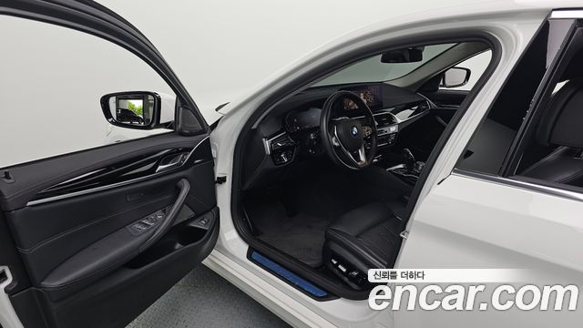 BMW 5 Series (G30) 530i Luxury 2021 — фото 10