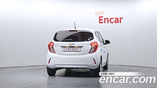 Chevrolet Spark LT 2021 — фото 4