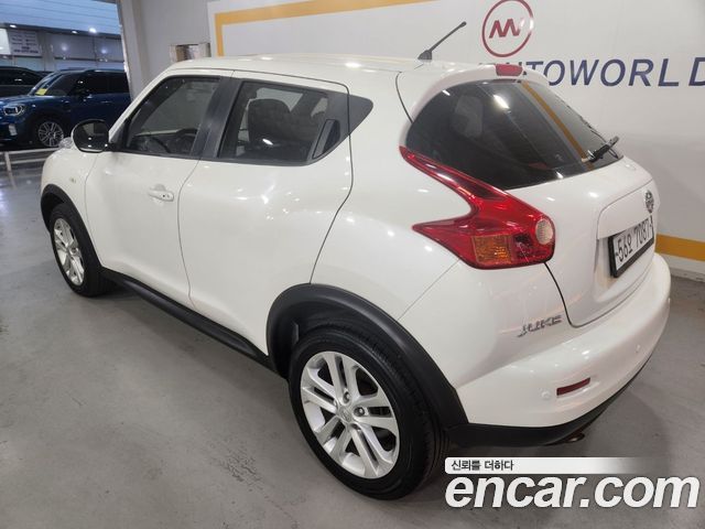 Nissan Juke 1.6 SV F15 2014 — фото 4