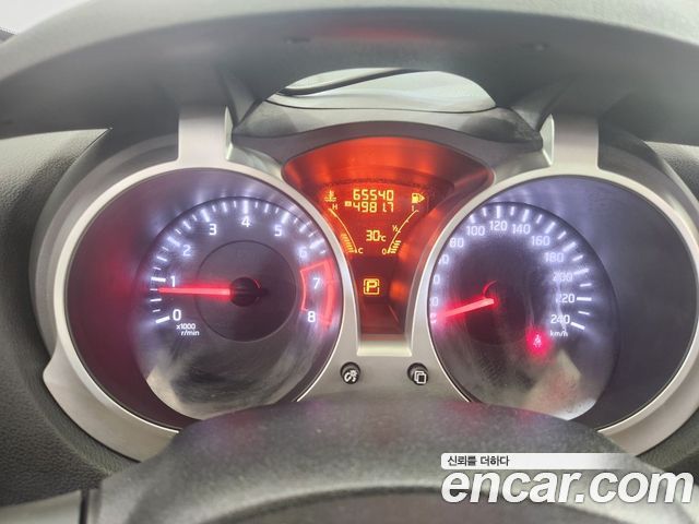 Nissan Juke 1.6 SV F15 2014 — фото 7