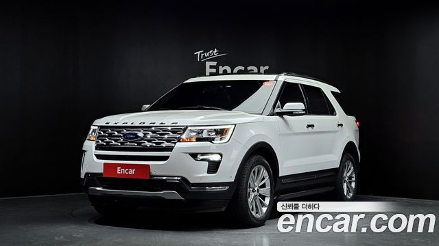Ford Explorer 2.3 Limited 4WD 5th