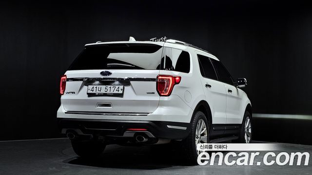 Ford Explorer 2.3 Limited 4WD 5th 2019 — фото 2