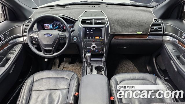 Ford Explorer 2.3 Limited 4WD 5th 2019 — фото 7