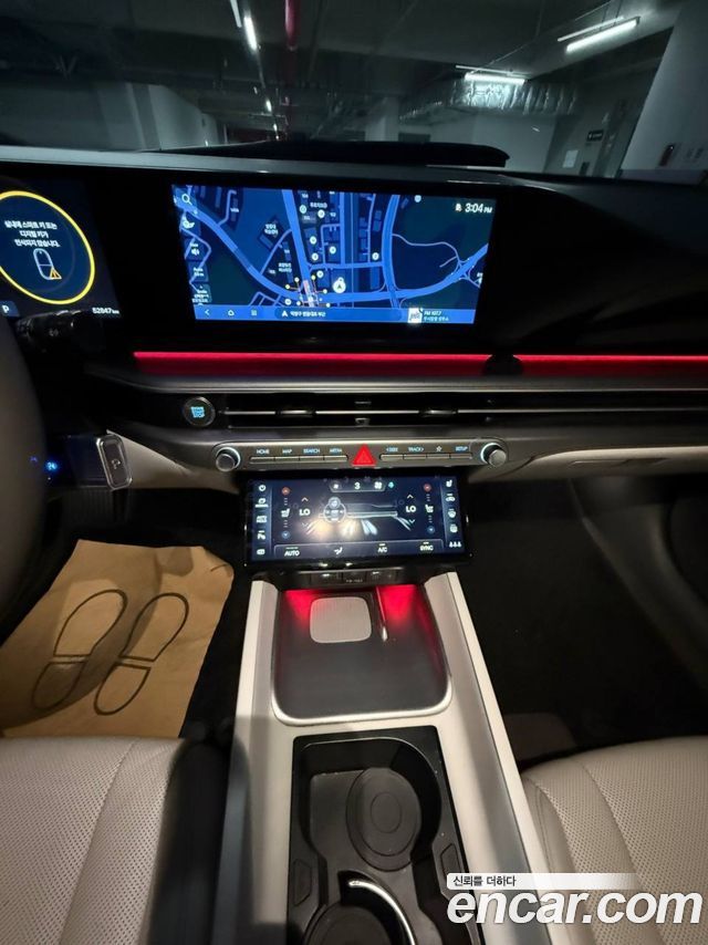 Hyundai Grandeur (GN7) 2,5 Gasoline 2WD Premium 2023 — фото 15