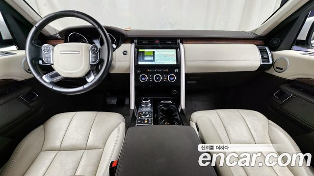 Land Rover Discovery 5 3.0 TD6 HSE 2017 — фото 7