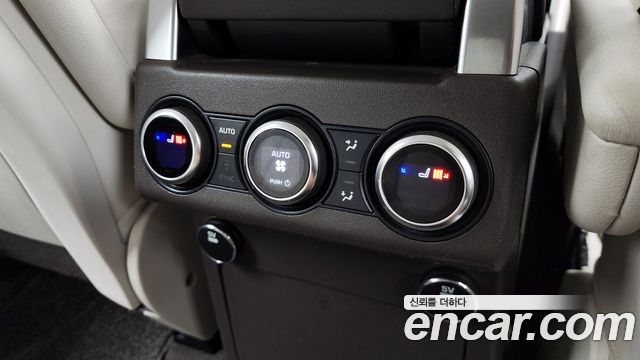 Land Rover Discovery 5 3.0 TD6 HSE 2017 — фото 19