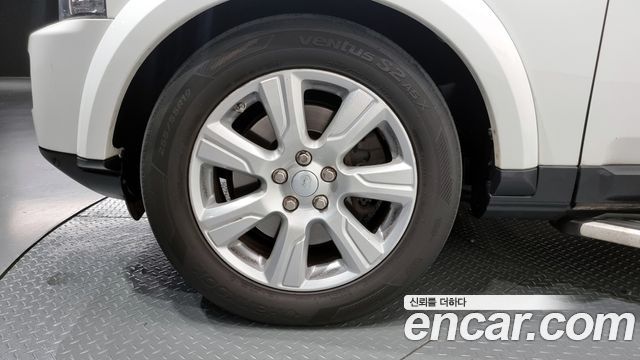 Land Rover Discovery 4 3.0 SDV6 SE 2016 — фото 5