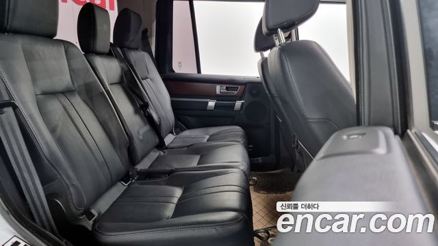 Land Rover Discovery 4 3.0 SDV6 SE 2016 — фото 12