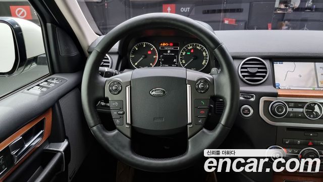 Land Rover Discovery 4 3.0 SDV6 SE 2016 — фото 13