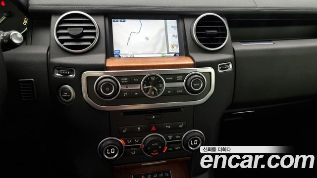 Land Rover Discovery 4 3.0 SDV6 SE 2016 — фото 14