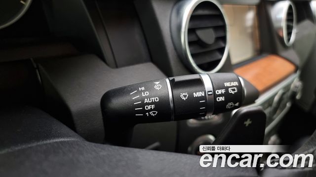 Land Rover Discovery 4 3.0 SDV6 SE 2016 — фото 19