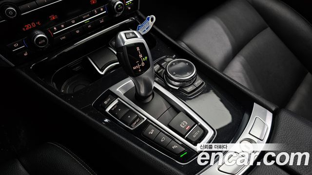 BMW 5 Series GT (F07) GT 30d xDrive 2014 — фото 9
