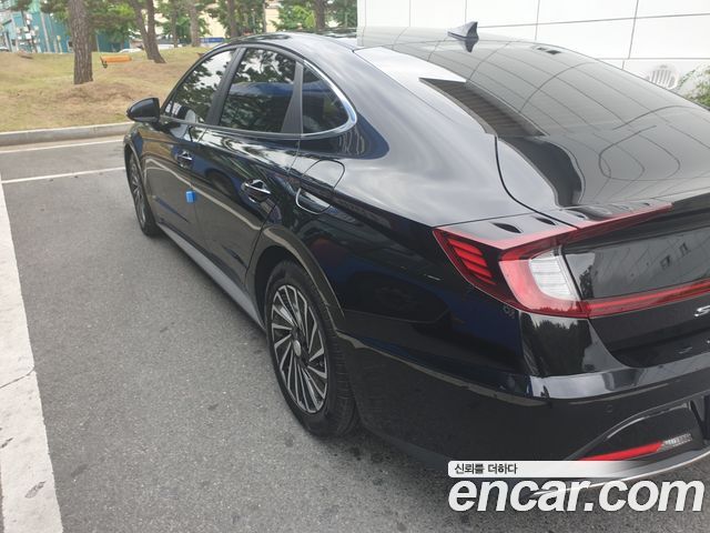Hyundai Sonata Hybrid (DN8) Inspiration 2022 — фото 3