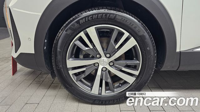 Peugeot 3008 (II) 1.2 Pure Tech Allure 2024 — фото 5