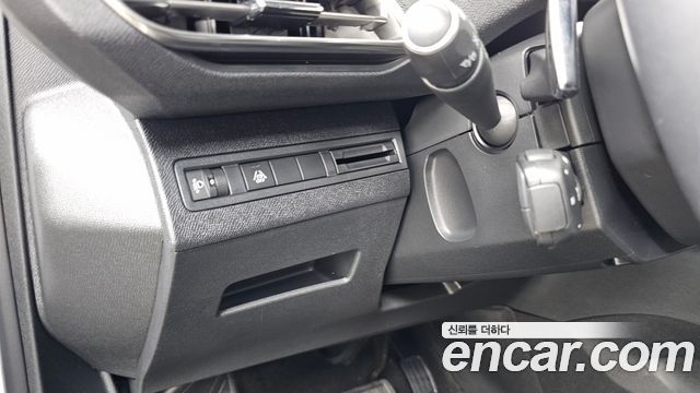 Peugeot 3008 (II) 1.2 Pure Tech Allure 2024 — фото 14