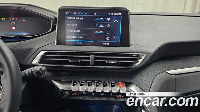 Peugeot 3008 (II) 1.2 Pure Tech Allure 2024 — фото 15