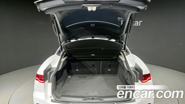 Jaguar I-PACE EV400 SE 2019 — фото 20