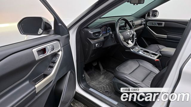 Ford Explorer (VI) 2.3 LimIted 4WD 2021 — фото 11