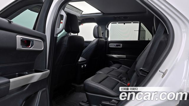 Ford Explorer (VI) 2.3 LimIted 4WD 2021 — фото 12