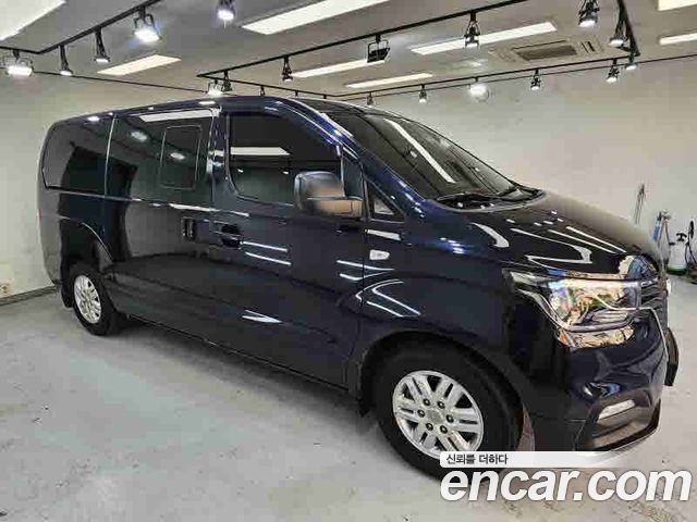 Hyundai Grand Starex Van 5-Seater Modern 2021 — фото 2