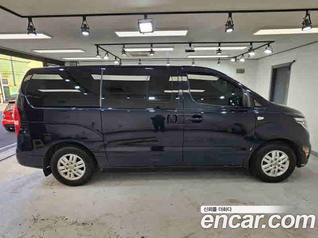 Hyundai Grand Starex Van 5-Seater Modern 2021 — фото 4