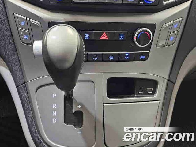 Hyundai Grand Starex Van 5-Seater Modern 2021 — фото 20