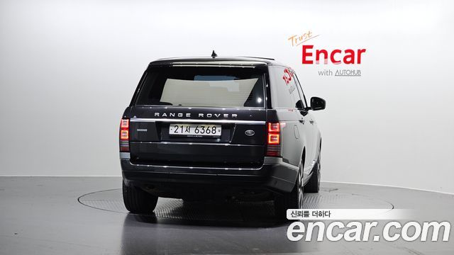 Land Rover Range Rover (IV) 4.4 SDV8 AB LWB DIESEL 2017 — фото 4