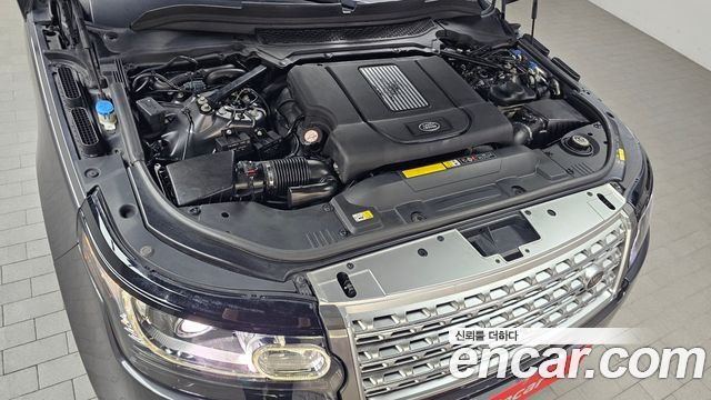 Land Rover Range Rover (IV) 4.4 SDV8 AB LWB DIESEL 2017 — фото 6