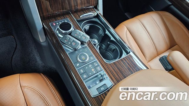 Land Rover Range Rover (IV) 4.4 SDV8 AB LWB DIESEL 2017 — фото 9