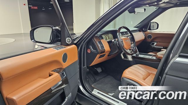 Land Rover Range Rover (IV) 4.4 SDV8 AB LWB DIESEL 2017 — фото 10