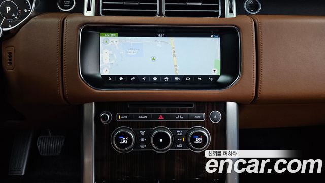 Land Rover Range Rover (IV) 4.4 SDV8 AB LWB DIESEL 2017 — фото 15