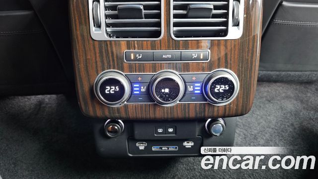 Land Rover Range Rover (IV) 4.4 SDV8 AB LWB DIESEL 2017 — фото 18