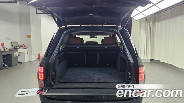 Land Rover Range Rover (IV) 4.4 SDV8 AB LWB DIESEL 2017 — фото 20