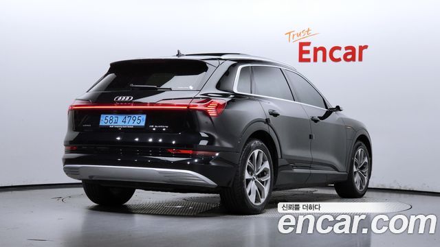 Audi e-tron 55 Quattro 2020 — фото 2