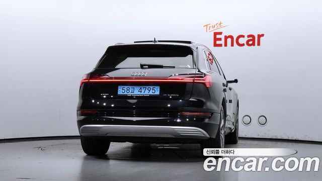 Audi e-tron 55 Quattro 2020 — фото 4