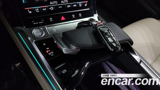 Audi e-tron 55 Quattro 2020 — фото 9