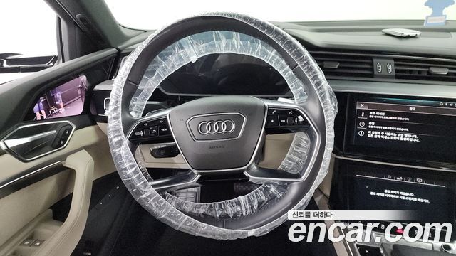 Audi e-tron 55 Quattro 2020 — фото 13