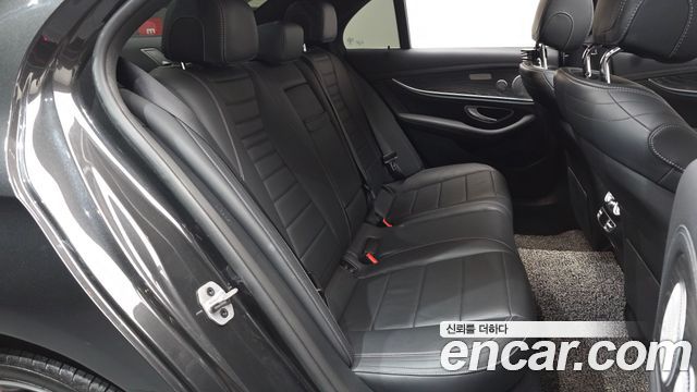 Mercedes-Benz E-Class (W213) E350 4MATIC AMG Line Edition 2021 — фото 12