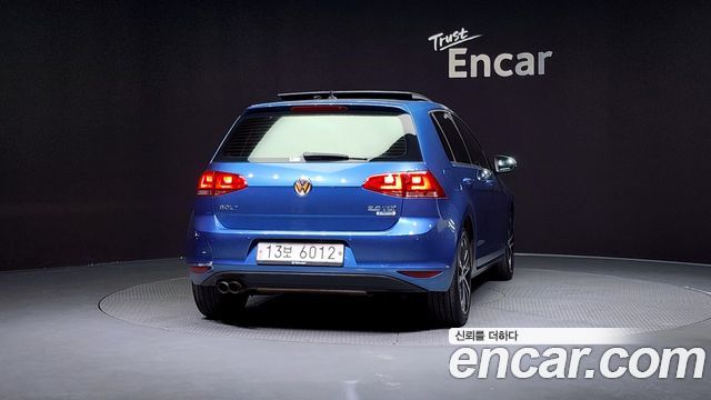 Volkswagen Golf (VII) 2.0 TDI Premium 2015 — фото 4