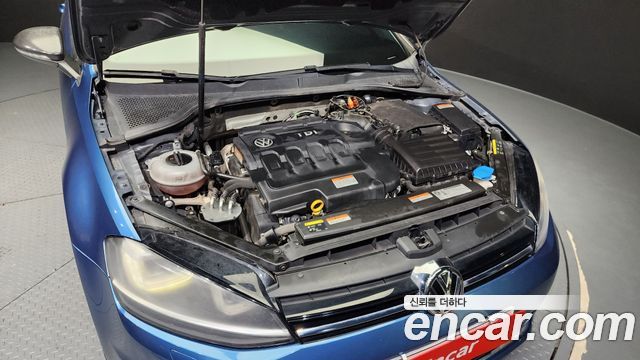 Volkswagen Golf (VII) 2.0 TDI Premium 2015 — фото 6