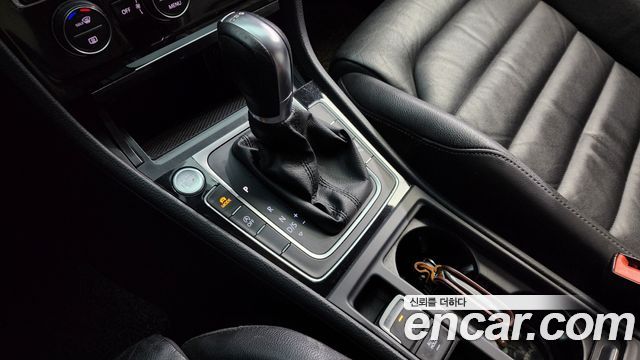 Volkswagen Golf (VII) 2.0 TDI Premium 2015 — фото 9