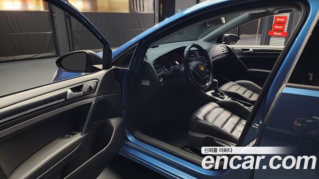 Volkswagen Golf (VII) 2.0 TDI Premium 2015 — фото 10