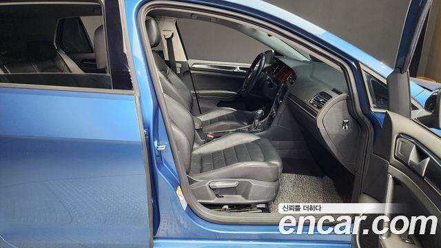 Volkswagen Golf (VII) 2.0 TDI Premium 2015 — фото 11