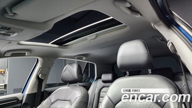 Volkswagen Golf (VII) 2.0 TDI Premium 2015 — фото 18