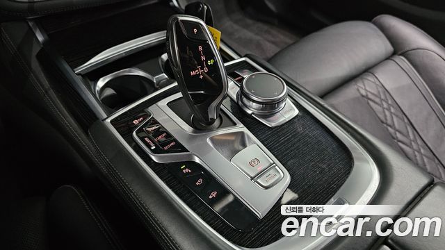 BMW 7 Series (G11) 740Li xDrive M Sport Package 2017 — фото 9