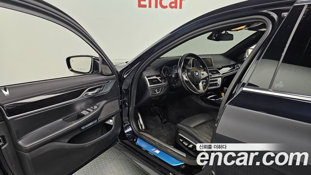 BMW 7 Series (G11) 740Li xDrive M Sport Package 2017 — фото 10