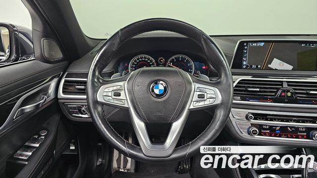 BMW 7 Series (G11) 740Li xDrive M Sport Package 2017 — фото 11
