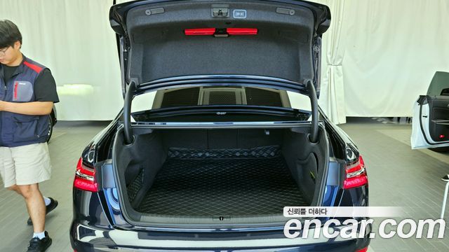 Audi A6 (C8) 45 TDI Quattro Premium 2023 — фото 20